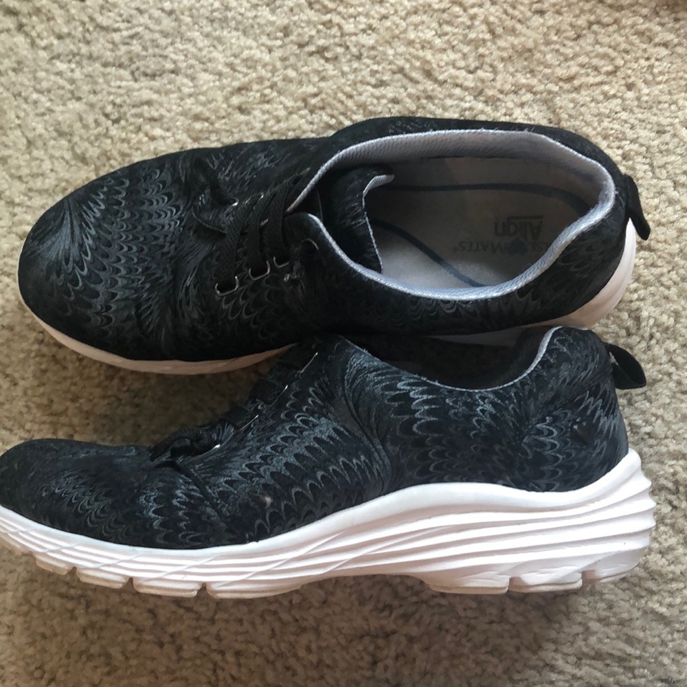 NurseMate Align Sneakers Size 8W